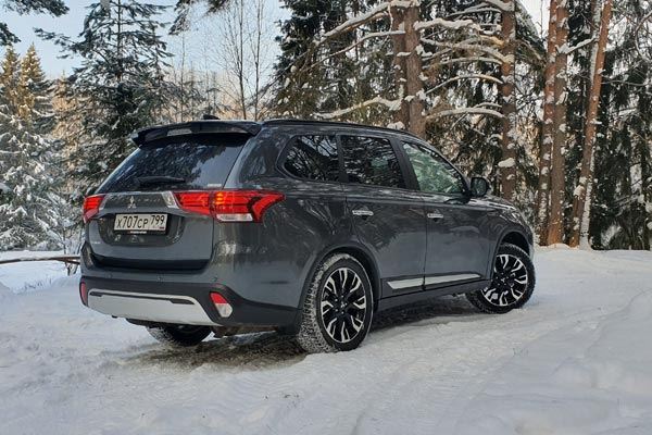 Тест-драйв Mitsubishi Outlander