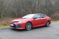 Тест-драйв Toyota Camry