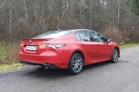 Тест-драйв Toyota Camry