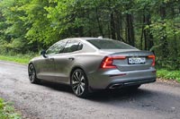 Тест-драйв Volvo S60