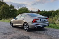 Тест-драйв Volvo S60