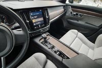 Тест-драйв Volvo V90 Cross Country