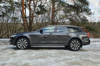 Тест-драйв Volvo V90 Cross Country