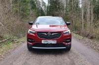 Тест-драйв Opel Grandland X