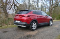 Тест-драйв Opel Grandland X